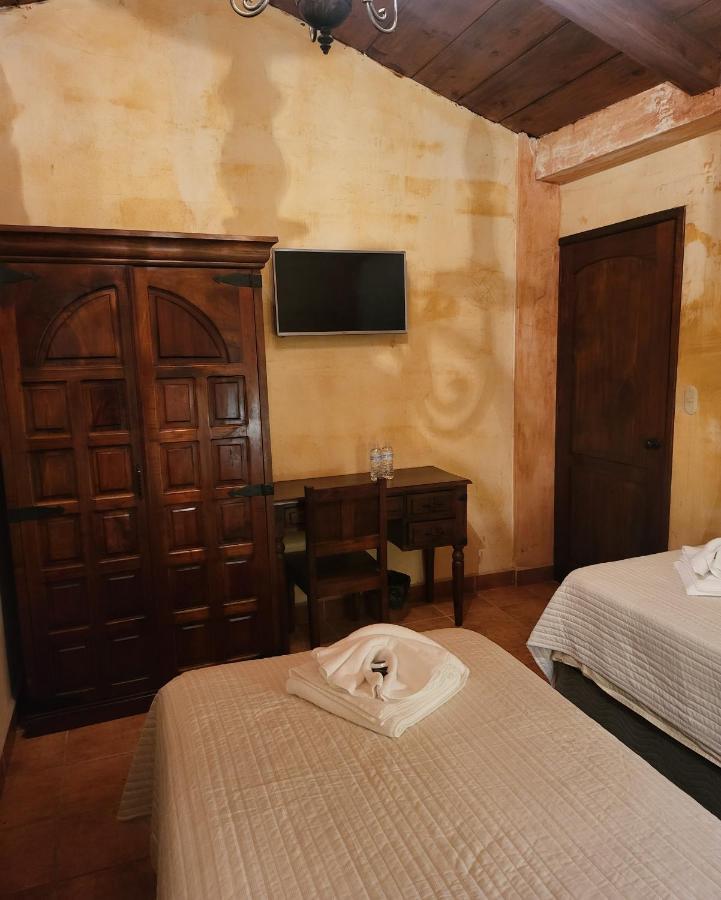 Hotel Y Restaurante Innsbruck Antigua Kültér fotó